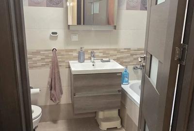 Apartament cu 3 camere decomandat în Lazaret - 8