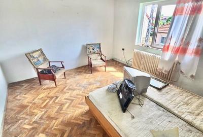 Casă cu 4 camere în 14 Mai - 9