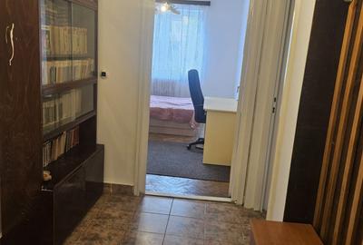Apartament cu 3 camere decomandat, mobilat în Central - 12