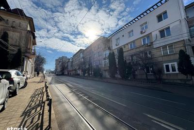 Spațiu comercial, de 300 mp, în Central
