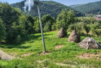 Teren de 2800 mp, în Văliug