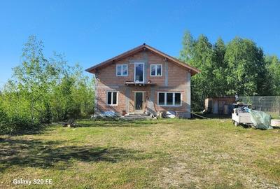 Casă cu Teren 1000 Mp în Central - 8