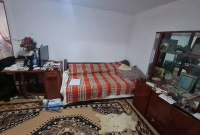 Casă cu 3 camere cu Teren 110 Mp în Central