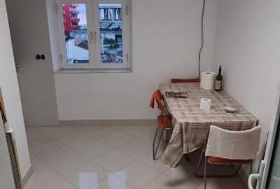 Apartament cu 3 camere decomandat, mobilat în Central - 8