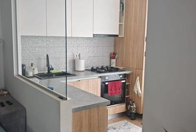 Apartament cu 3 camere semidecomandat în Central - 12