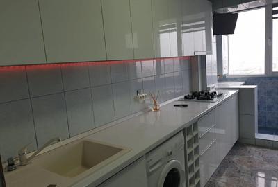 Apartament cu 2 camere decomandat în Micro 19 - 3