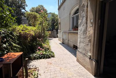Casă individuală cu 7 camere cu Canalizare în Arcul de Triumf - 11