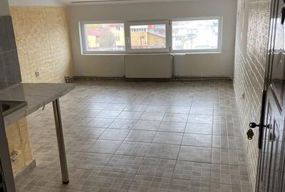 Garsonieră semidecomandată în Vitan