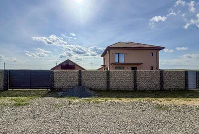 Casă individuală cu 5 camere cu Garaj în Corbu - 1