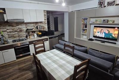 Apartament cu 3 camere decomandat în Km 5