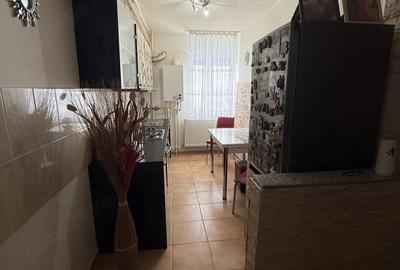 Apartament cu 2 camere decomandat în Doicești - 8