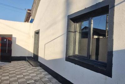 Casă cu Teren 144 Mp în Central