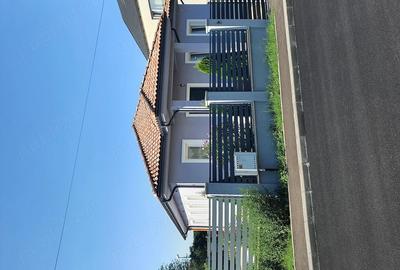 Casă cu 3 camere cu Teren 462 Mp în Central