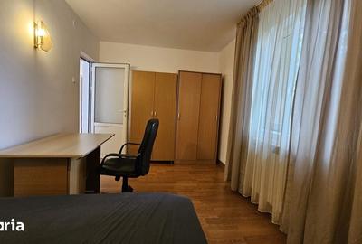 Apartament cu 3 camere decomandat în Podu Roș - 3