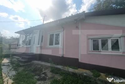 Casă cu 4 camere cu Teren 2982 Mp în Costuleni