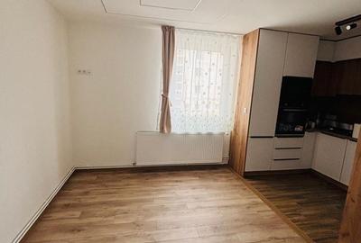 Apartament cu 3 camere în Central - 1