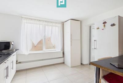 Casă cu 5 camere cu Teren 484 Mp în Central - 12