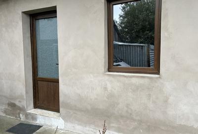 Casă cu Teren 150 Mp în Măgirești - 1