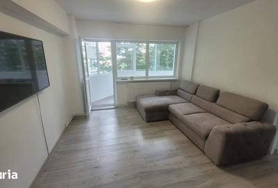 Apartament cu 2 camere semidecomandat în Micro 3