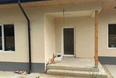 Casă cu 4 camere în Brebu - 8