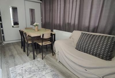 Apartament cu 2 camere decomandat în Titan