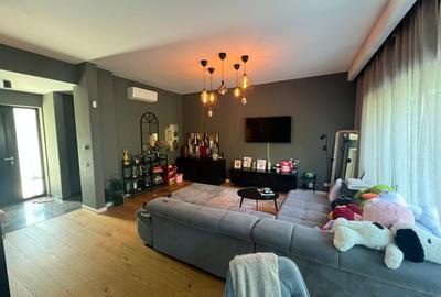 Duplex cu 4 camere cu Canalizare în Corbeanca