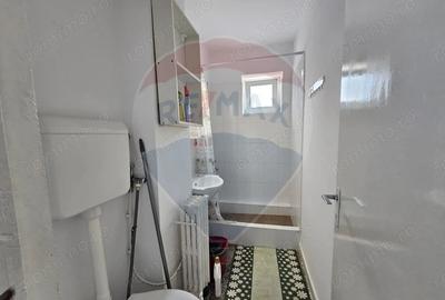 Apartament cu 3 camere semidecomandat în Central - 2
