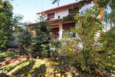 Casă cu 7 camere cu Teren 530 Mp în Aviației