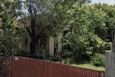 Casă cu 4 camere în Central - 1