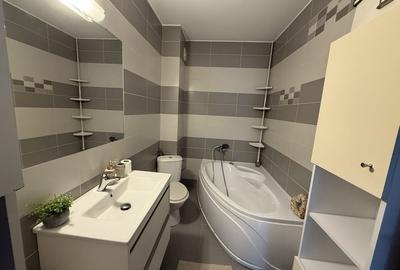 Apartament cu 3 camere decomandat în Dosu Bricii