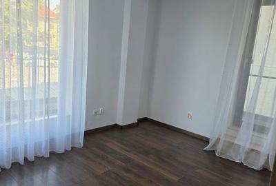 Apartament cu 3 camere decomandat în Iancului - 2