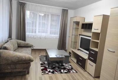 Casă cu 2 camere cu Teren 70 Mp în Central