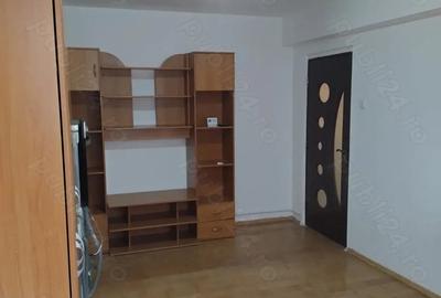 Apartament cu 2 camere semidecomandat în Titu - 4