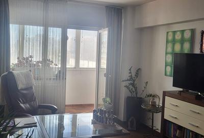 Apartament cu 3 camere semidecomandat în Iancului - 8