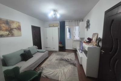 Apartament cu 2 camere semidecomandat în Alexandru Obregia
