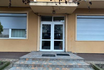 Garsonieră decomandată în Girocului