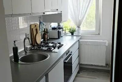 Apartament cu 3 camere semidecomandat în Central - 9
