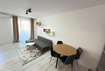 Apartament cu 2 camere semidecomandat, mobilat în Central