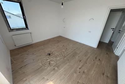 Casă individuală cu 6 camere cu Canalizare în Central - 7