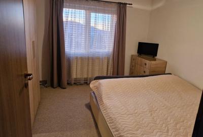 Apartament cu 3 camere decomandat, mobilat în Central