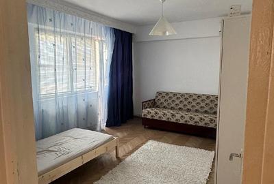 Apartament cu 3 camere semidecomandat în 9 Mai - 4
