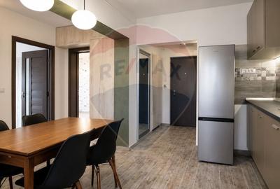 Apartament cu 3 camere decomandat, mobilat în Palat - 6