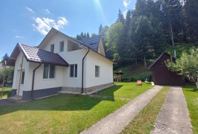 Casă cu 5 camere cu Garaj în Izvoru Muntelui - 1