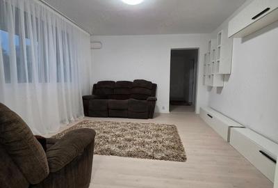 Apartament cu 3 camere în Tei