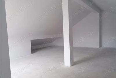 Casă cu 5 camere în Roșu - 3