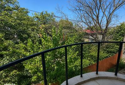 Apartament cu 3 camere semidecomandat în Ștefăneștii de Jos