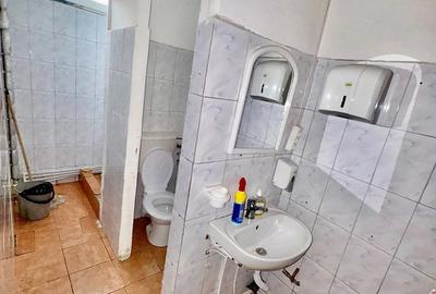 Spațiu comercial, de 200 mp, în Nord