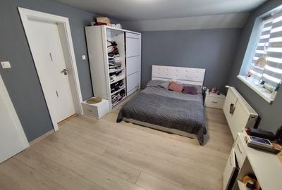 Casă individuală cu 5 camere cu Canalizare în Central - 3