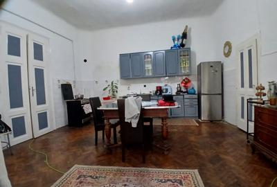 Casă individuală cu 6 camere cu Canalizare în Central - 7