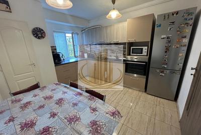 Apartament cu 5 camere decomandat, mobilat în UMT - 2